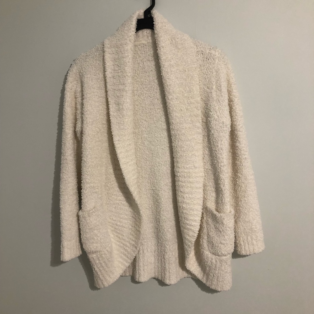 Beautiful women’s sweater! - Picture 1 of 6